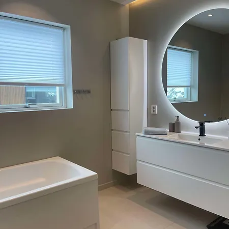 Med Hoy Standard Og Fantastisk Havutsikt