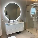Appartement Med Hoy Standard Og Fantastisk Havutsikt *